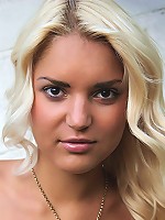 Teen blonde posing