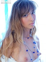 Sweet naked babe