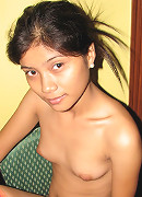 Slim and sexy manila amateur girl goes nude