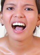 Filipina babe starts screaming on top of her man
