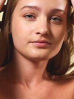 Nika Curvy
