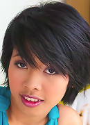 Raffie flashes us with a last pussy spread